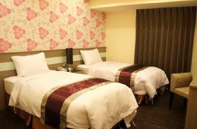 台中 ワン チュン ビジネス ホテル エクステリア 写真